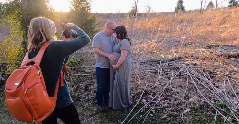 What Happens During a Maternity Photoshoot